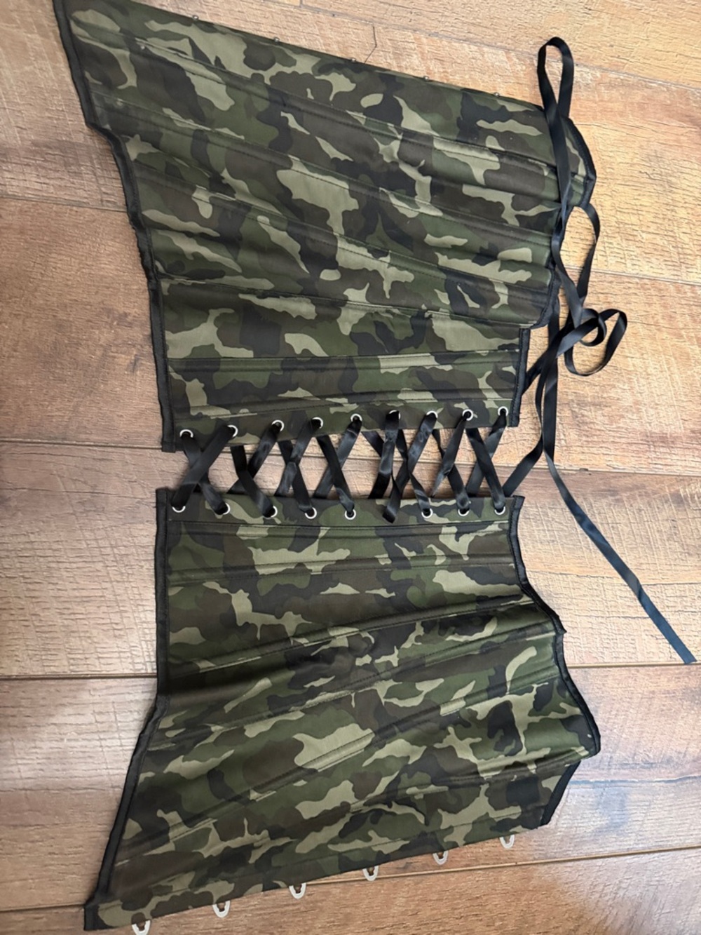 Camo Print Corset - Picture 3 of 8